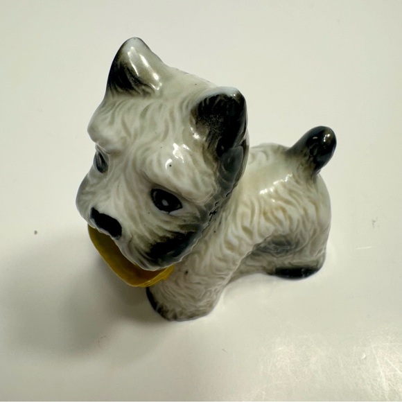 Vintage Terrier Dog With Basket figurine. Genuine Bone China Figurine. - Picture 2 of 10